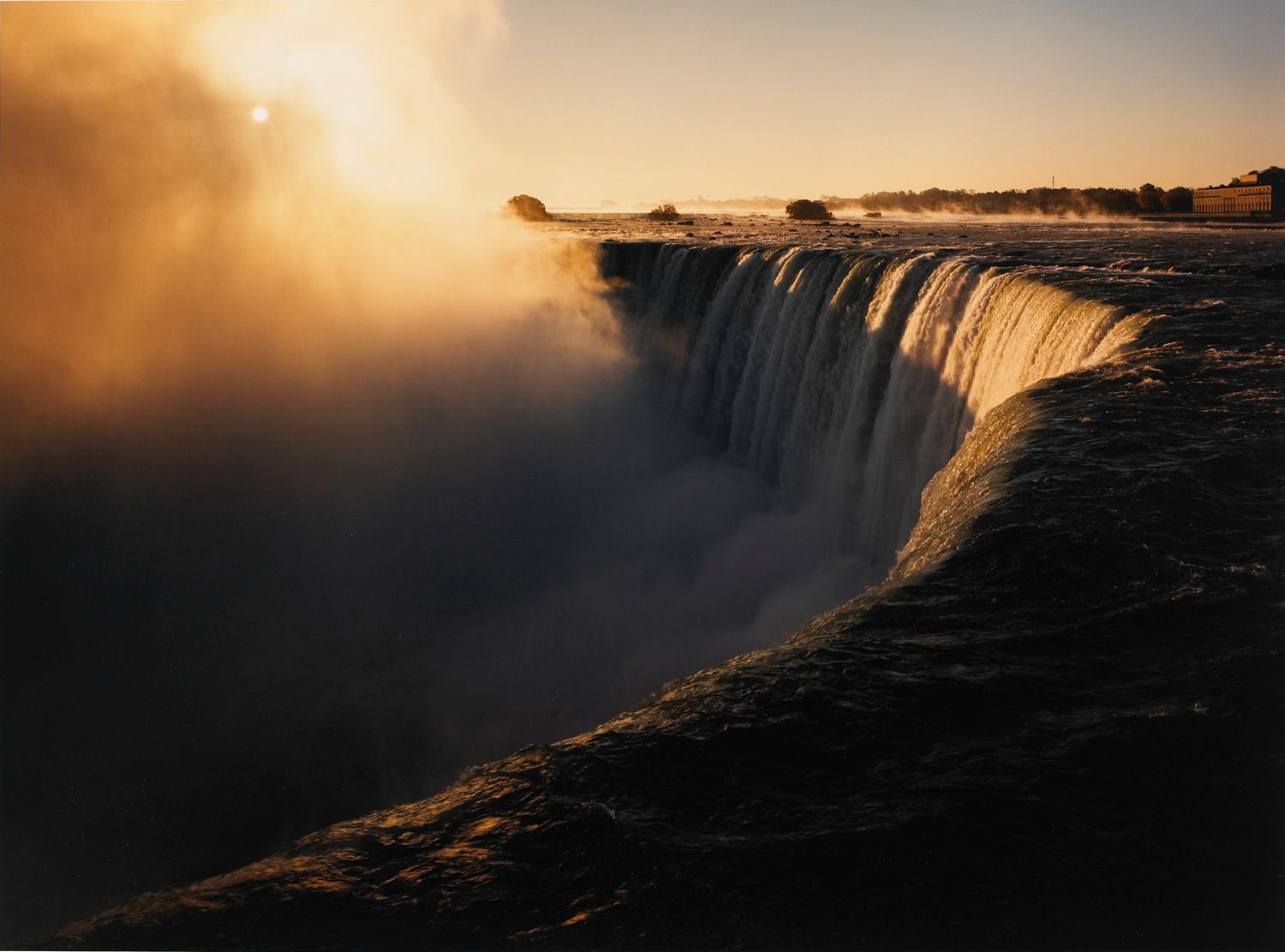 Horseshoe Falls at Sunrise