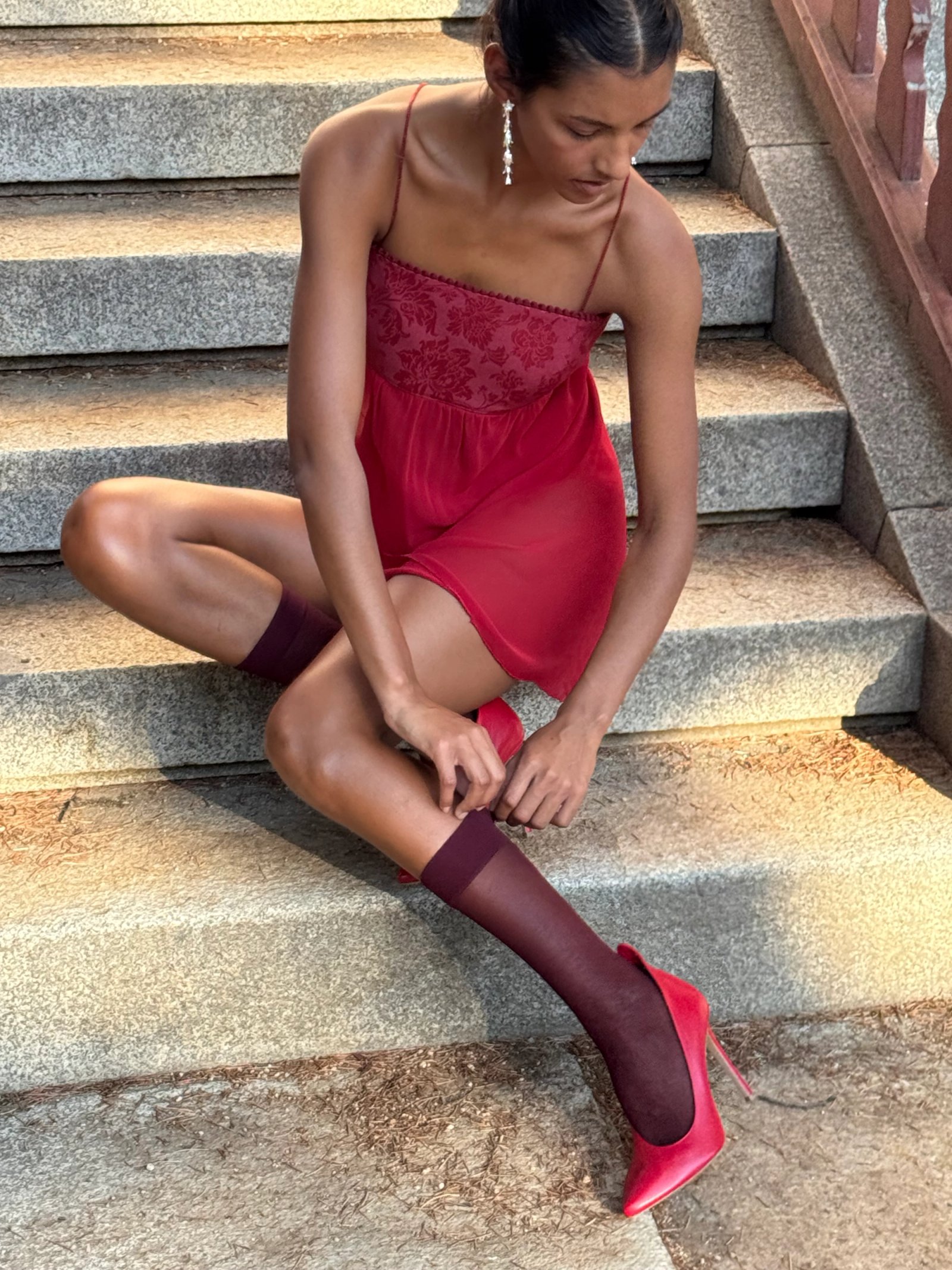 Desire Red Dress — Foto 6 de 7