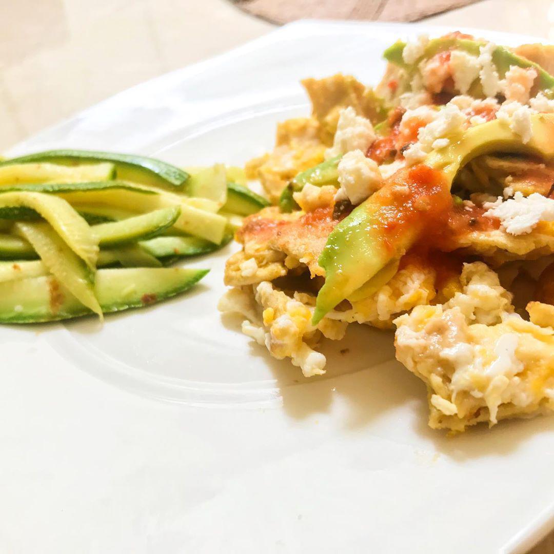 Migas con huevo y calabacitas