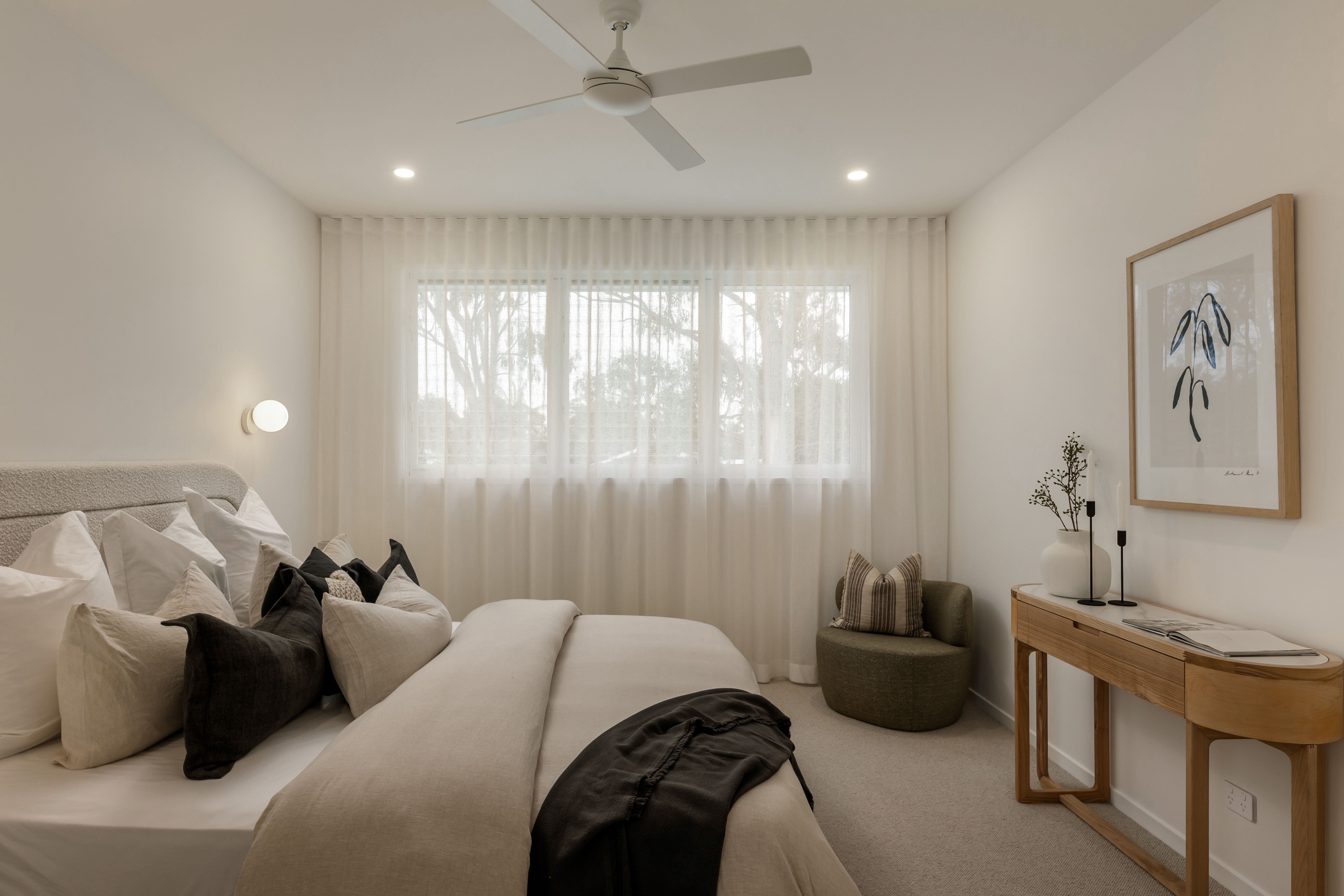 Besoke master suite in Tingalpa home in Brisbane built by Pilgrim Homes