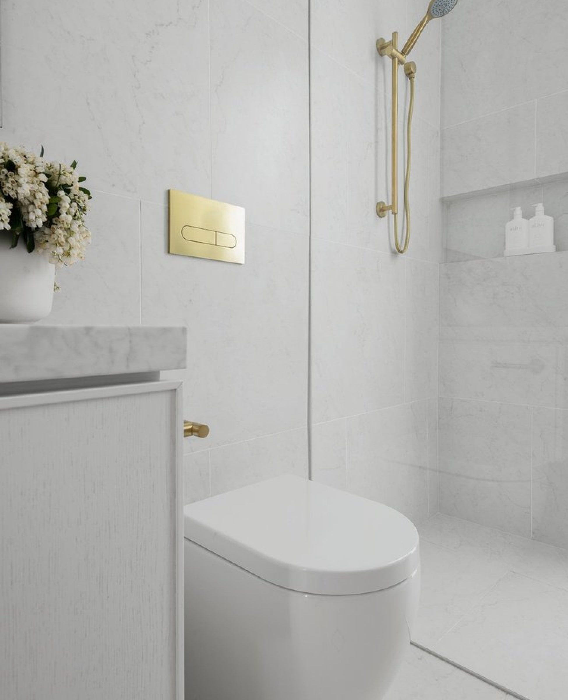 Luxury bathroom in Pilgrim Homes custom designed home for Mayfield Road family in Moorooka