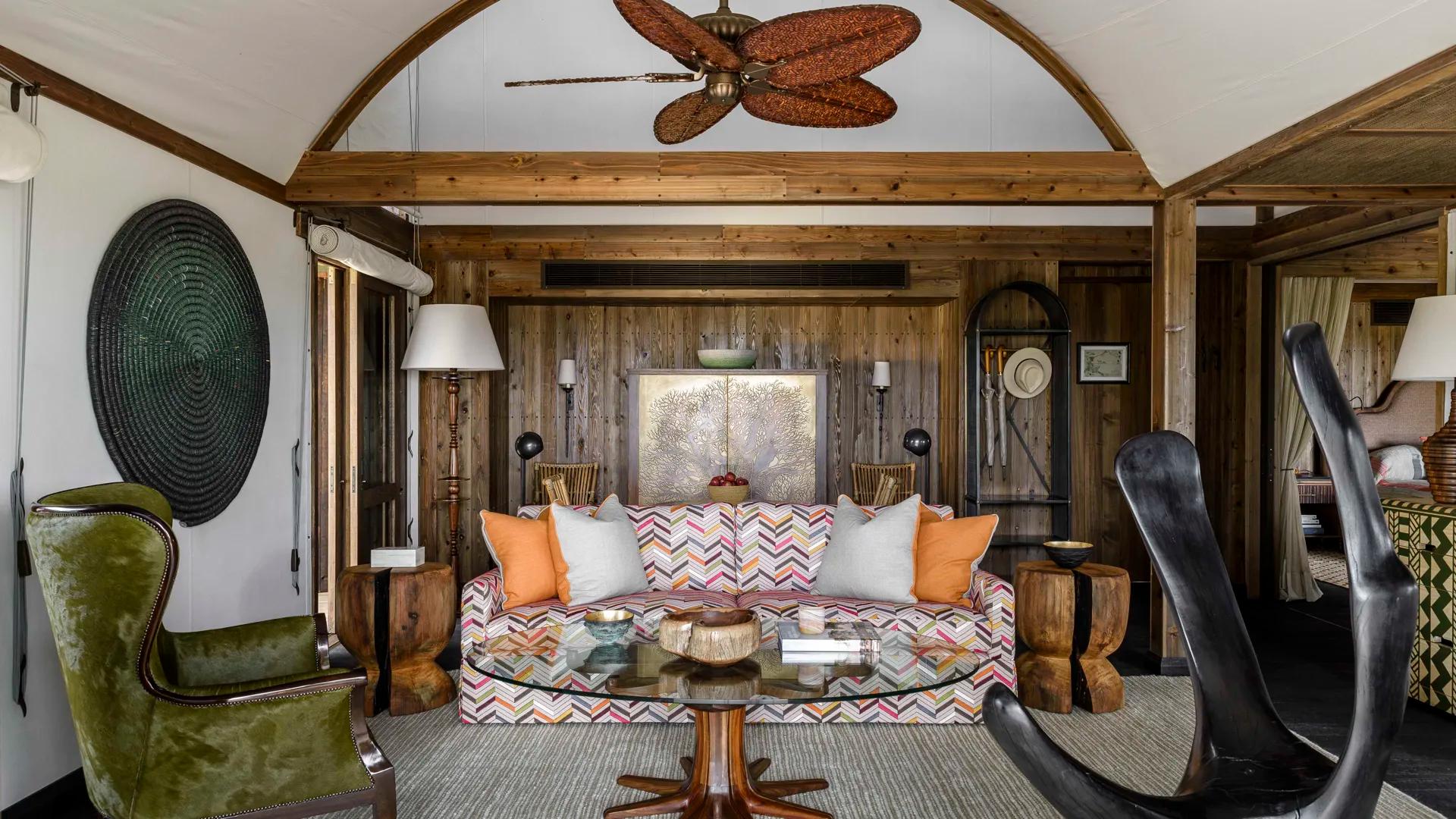 Xigera Lodge luxury decor suite