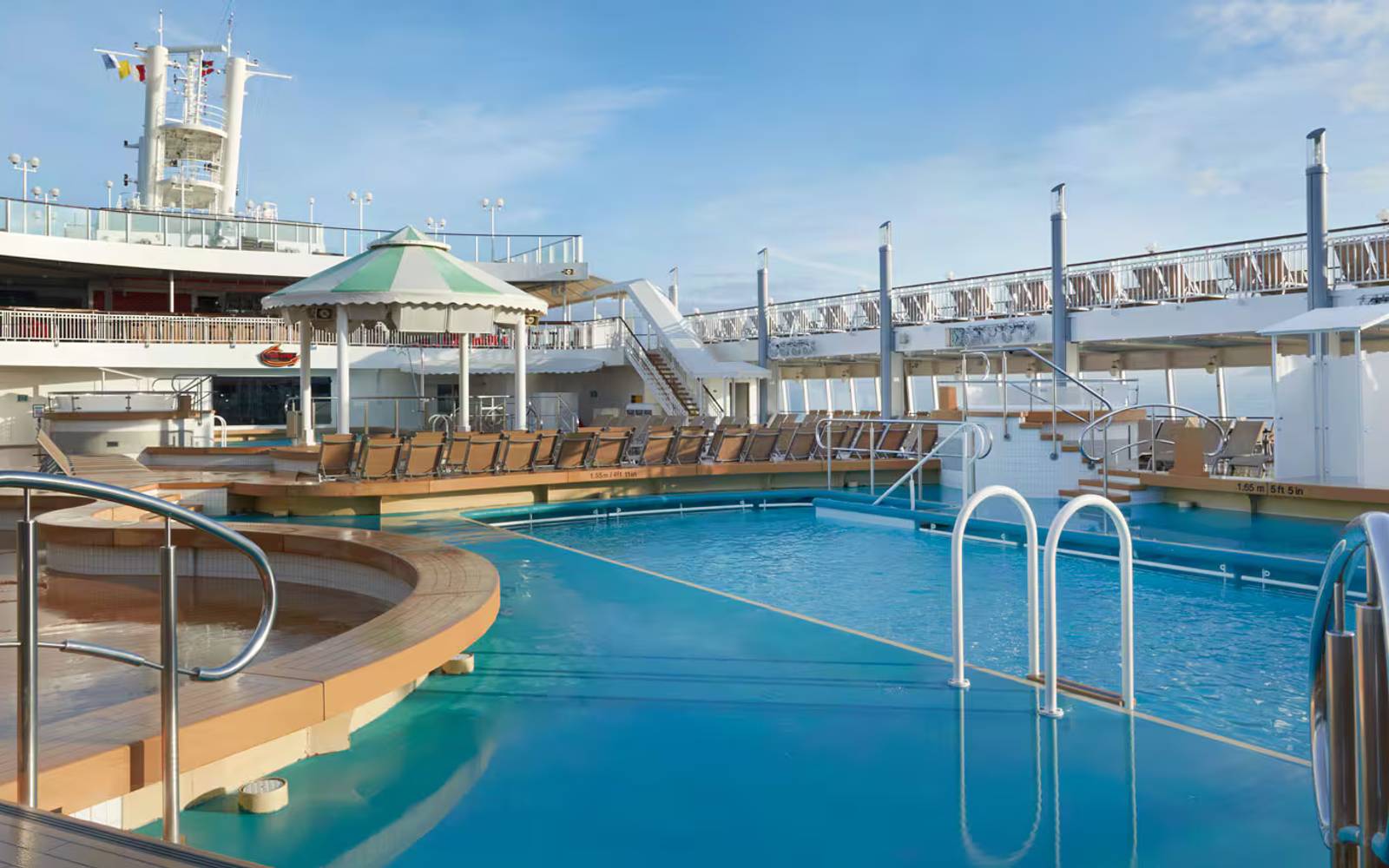 14-day Luxury Roundtrip Cruise Tokyo on Norwegian Jade