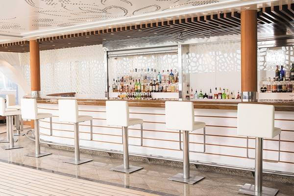 Seven Seas Mariner - Pool Bar