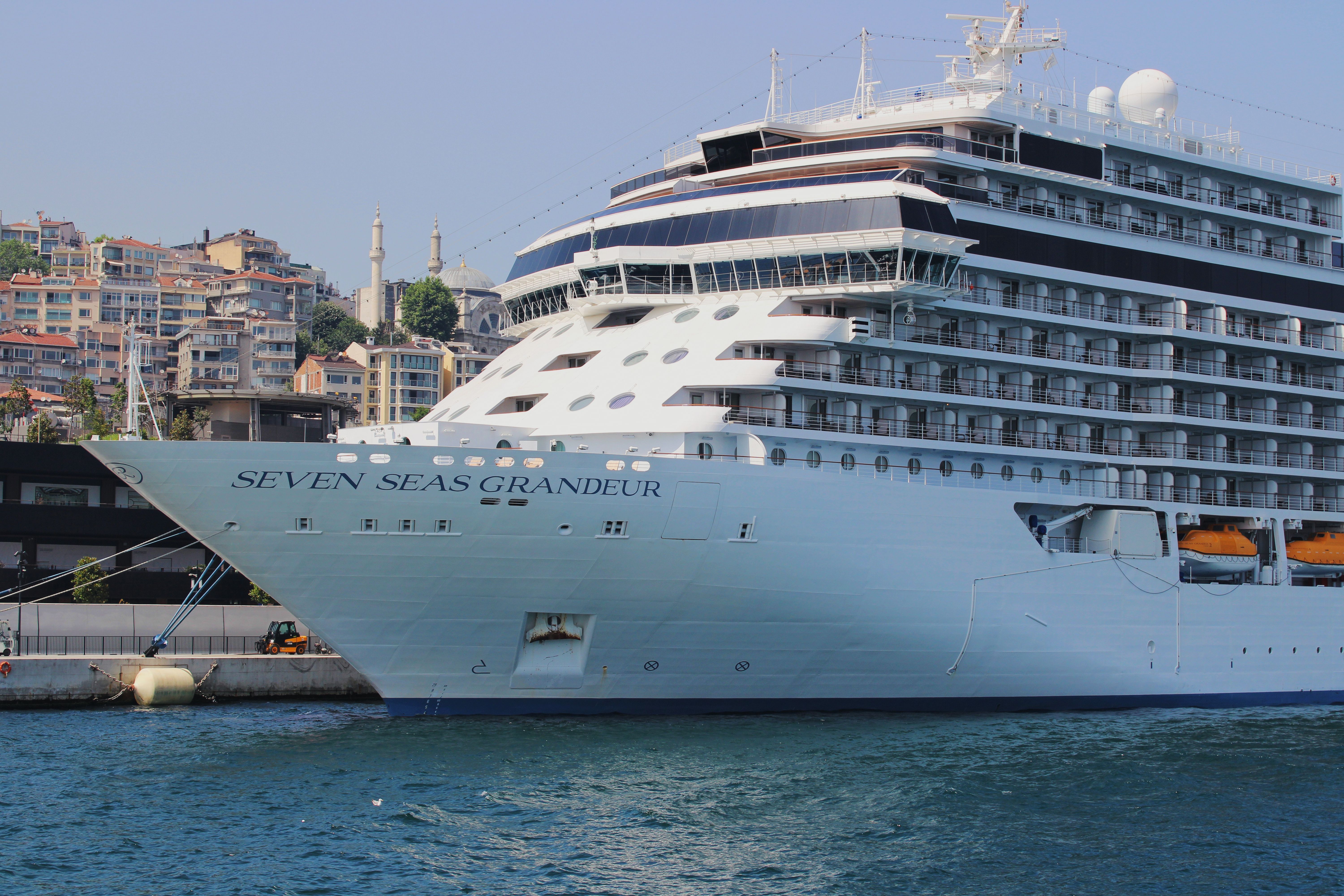 Family Luxury Cruises: Creating Extraordinary Journeys Across Generations
