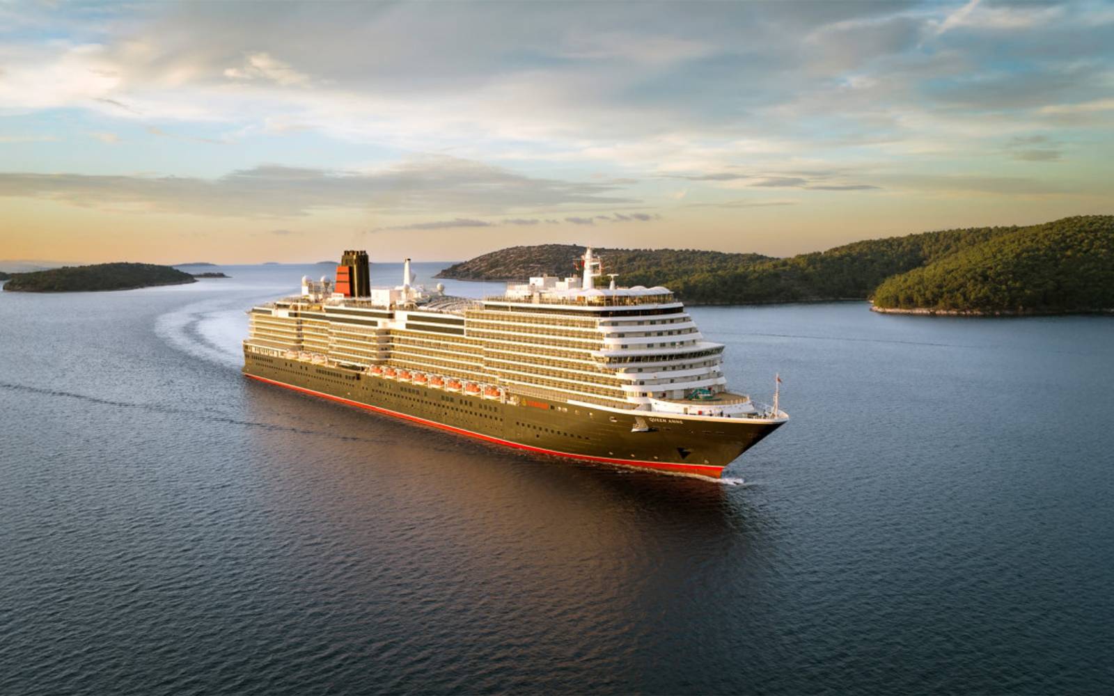 7-night Luxury Roundtrip Cruise Norwegian Fjords on Cunard's Queen Anne