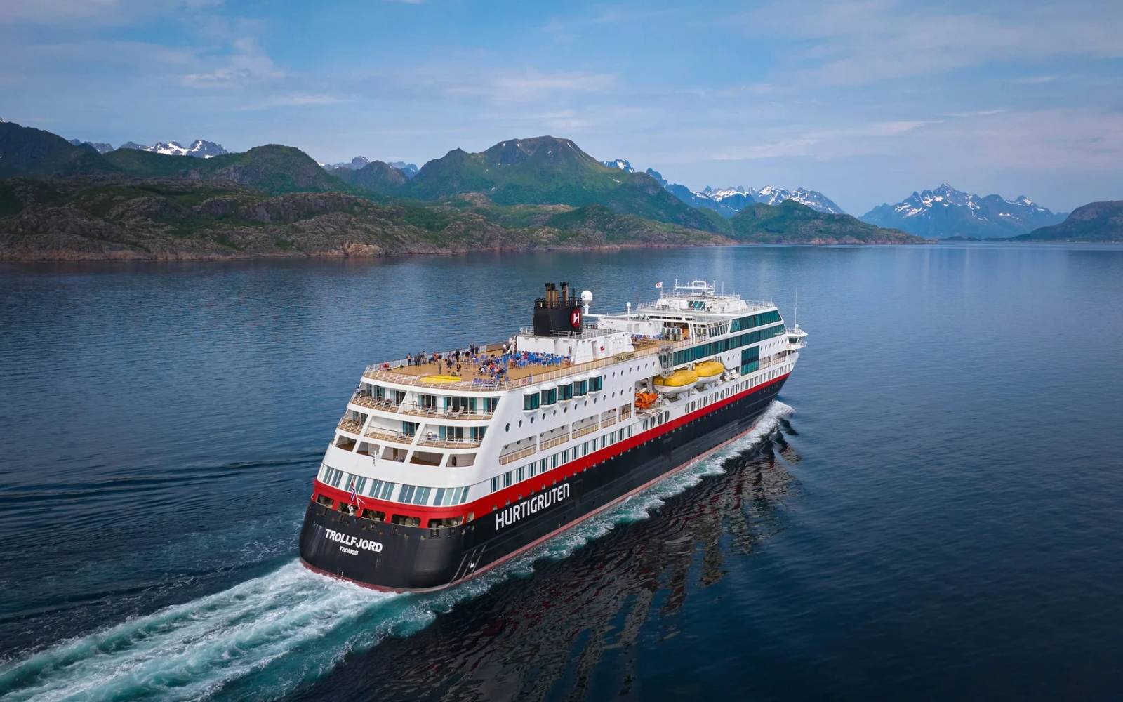 15-day Luxury Oslo Roundtrip Cruise to Norway's North Cape on MS Trollfjord