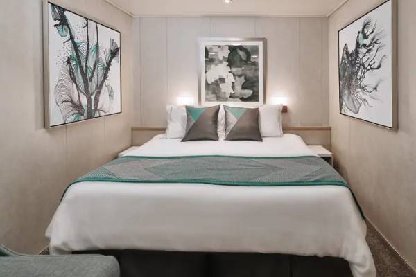 Inside cabin on Norwegian Sky