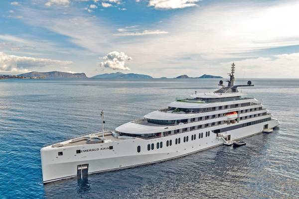 Emerald Kaia luxury yacht Exterior view from the air
