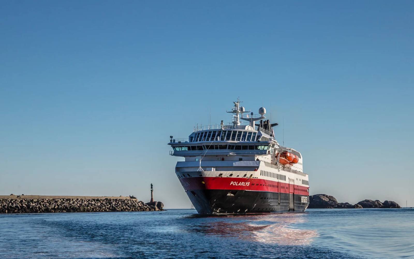 6-day Luxury Cruise Kirkenes to Bergen on MS Polarlys