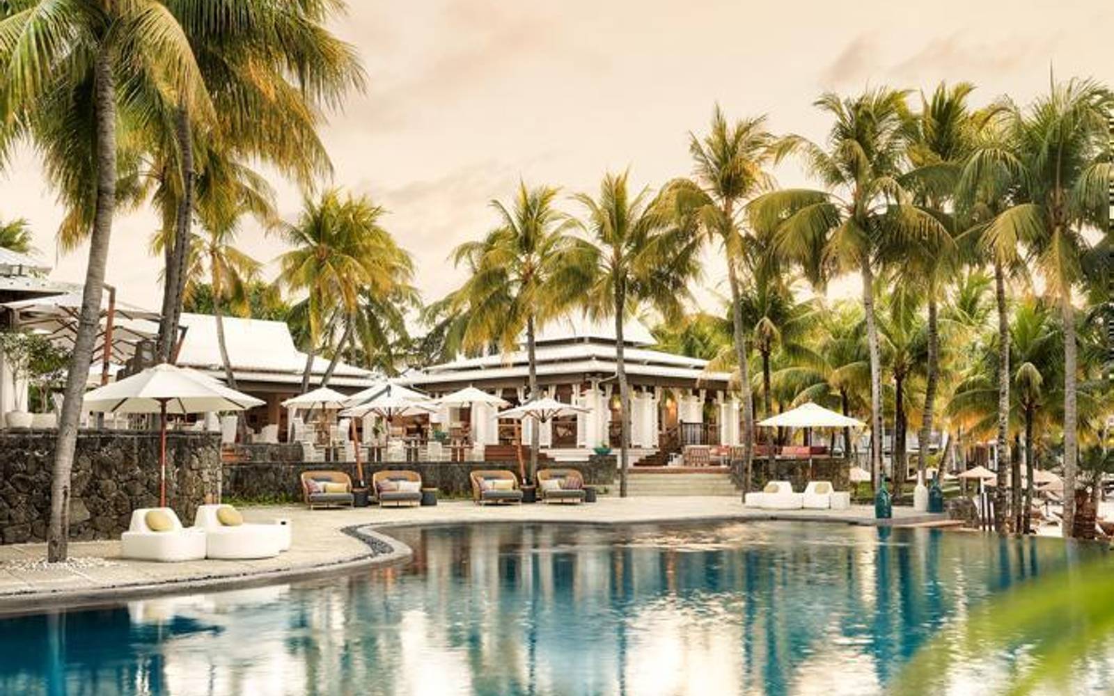 Paradise Cove Boutique Hotel: 7 Nights Luxury Getaway