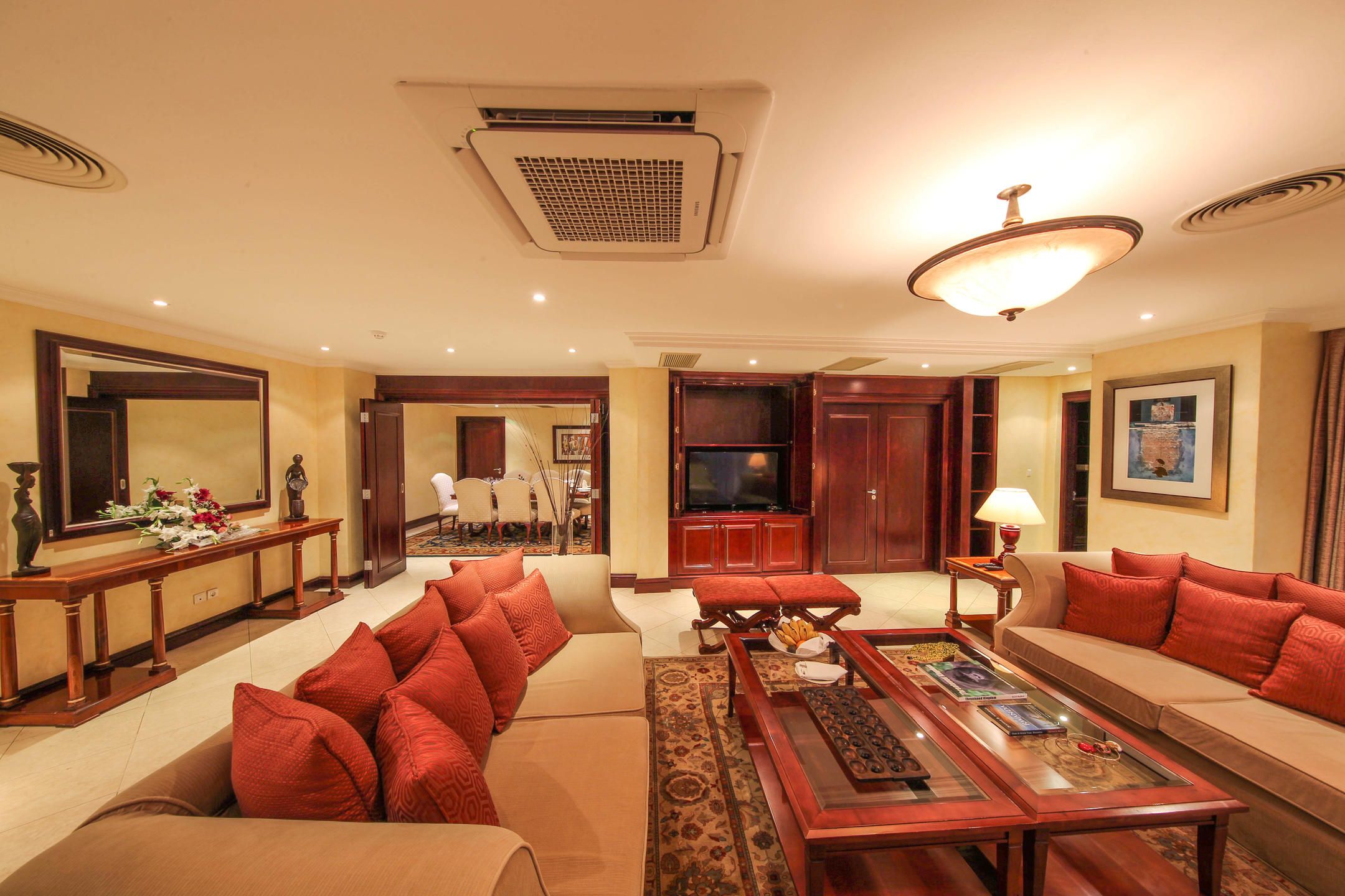 Lounge with two sofas and a coffee table