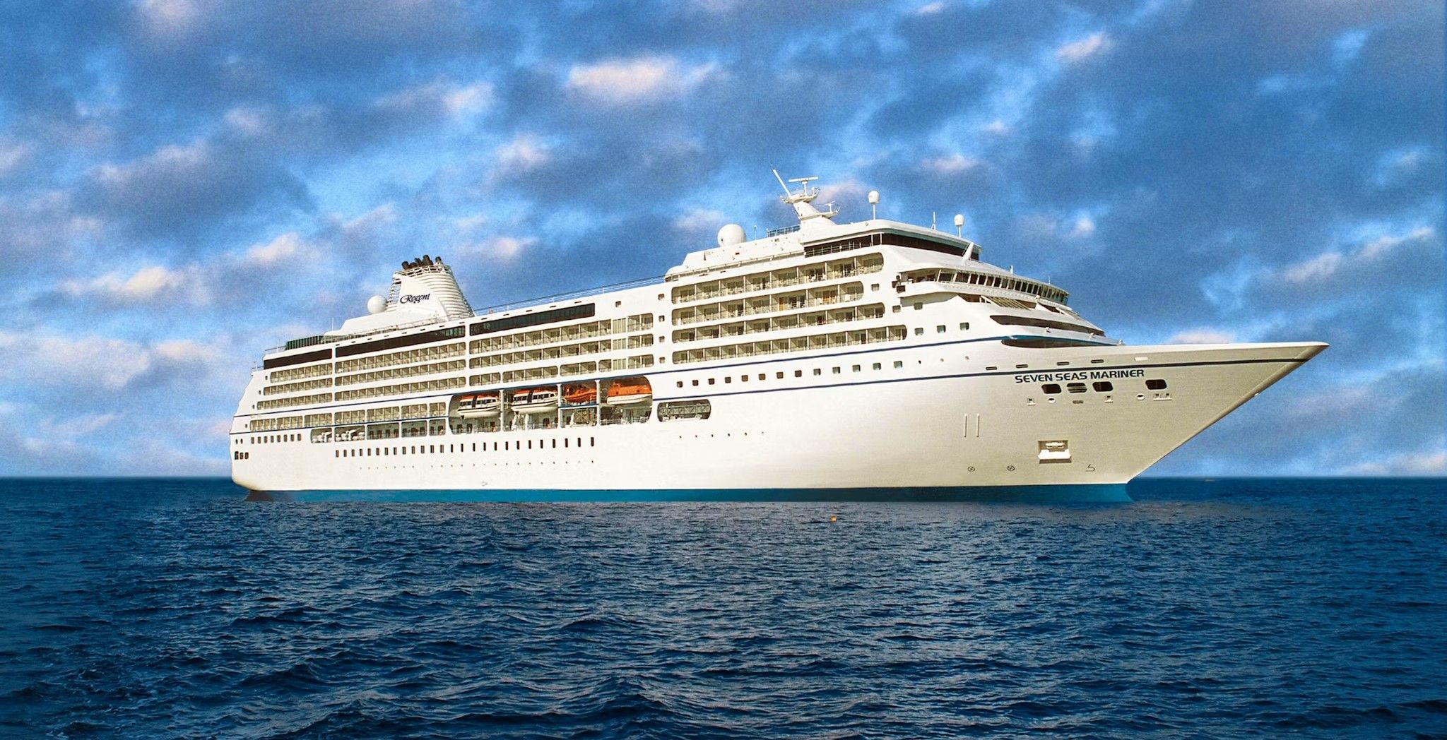 Seven Seas Mariner at sea