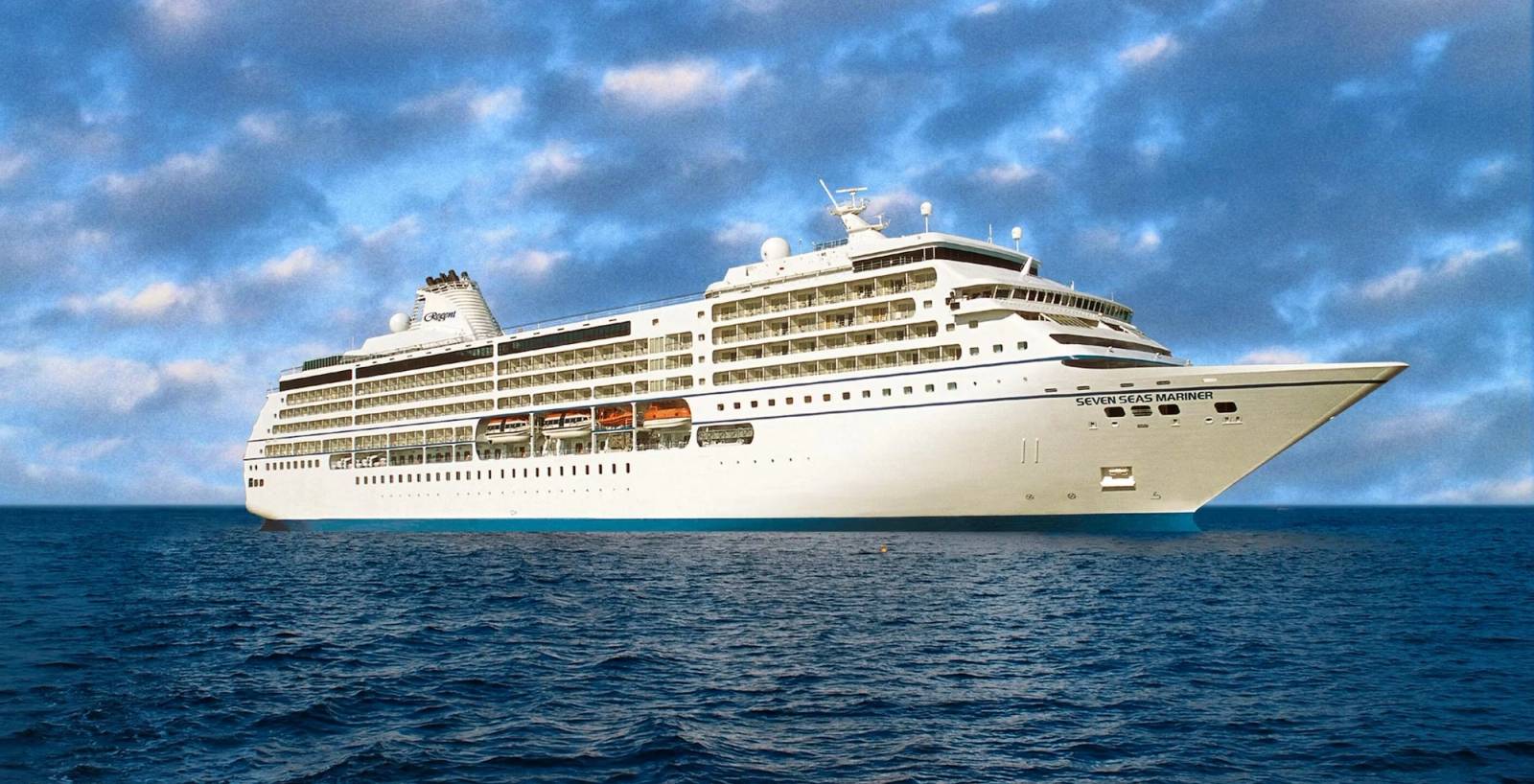 Seven Seas Mariner at sea