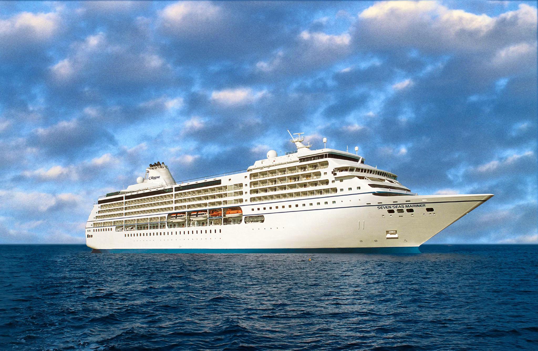 Seven Seas Mariner at Sea