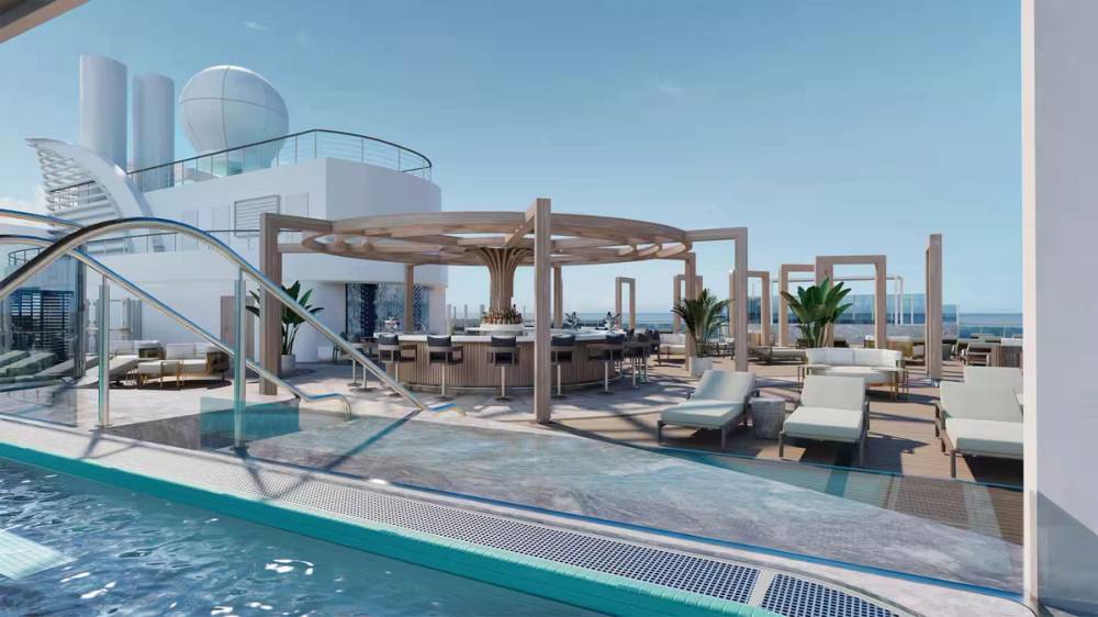 Pool area on the Norwegian Aura