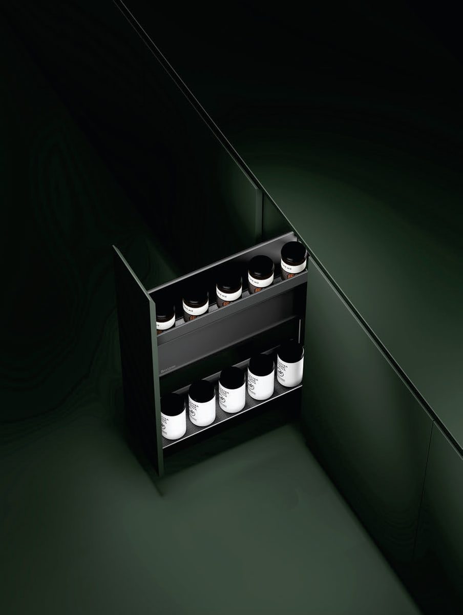 Double-layer condiment basket