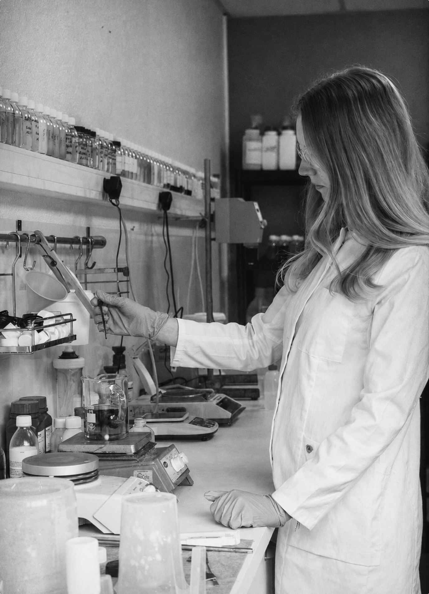 Scientist at work in the Mocade laboratory