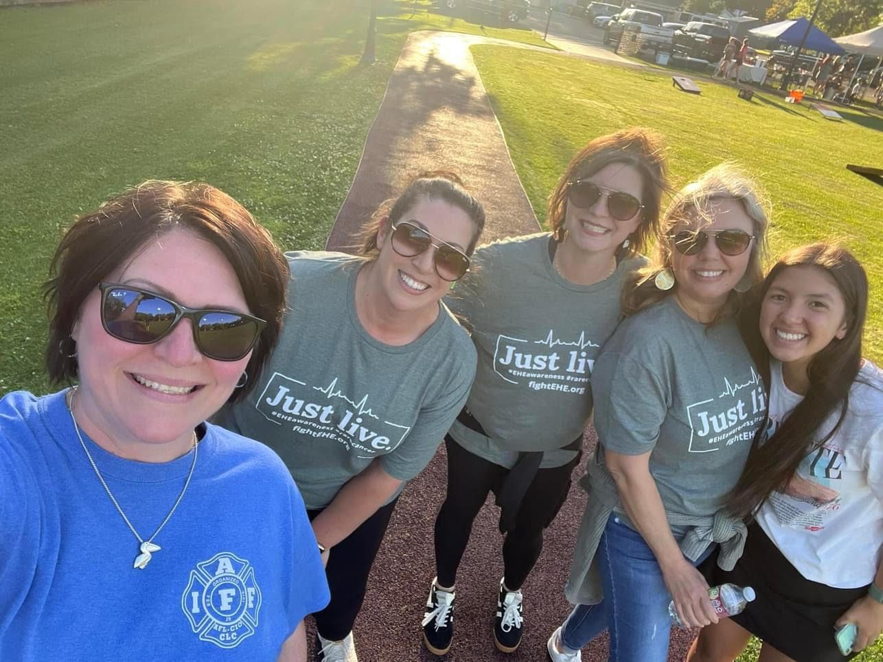 Group selfie with the ladies!