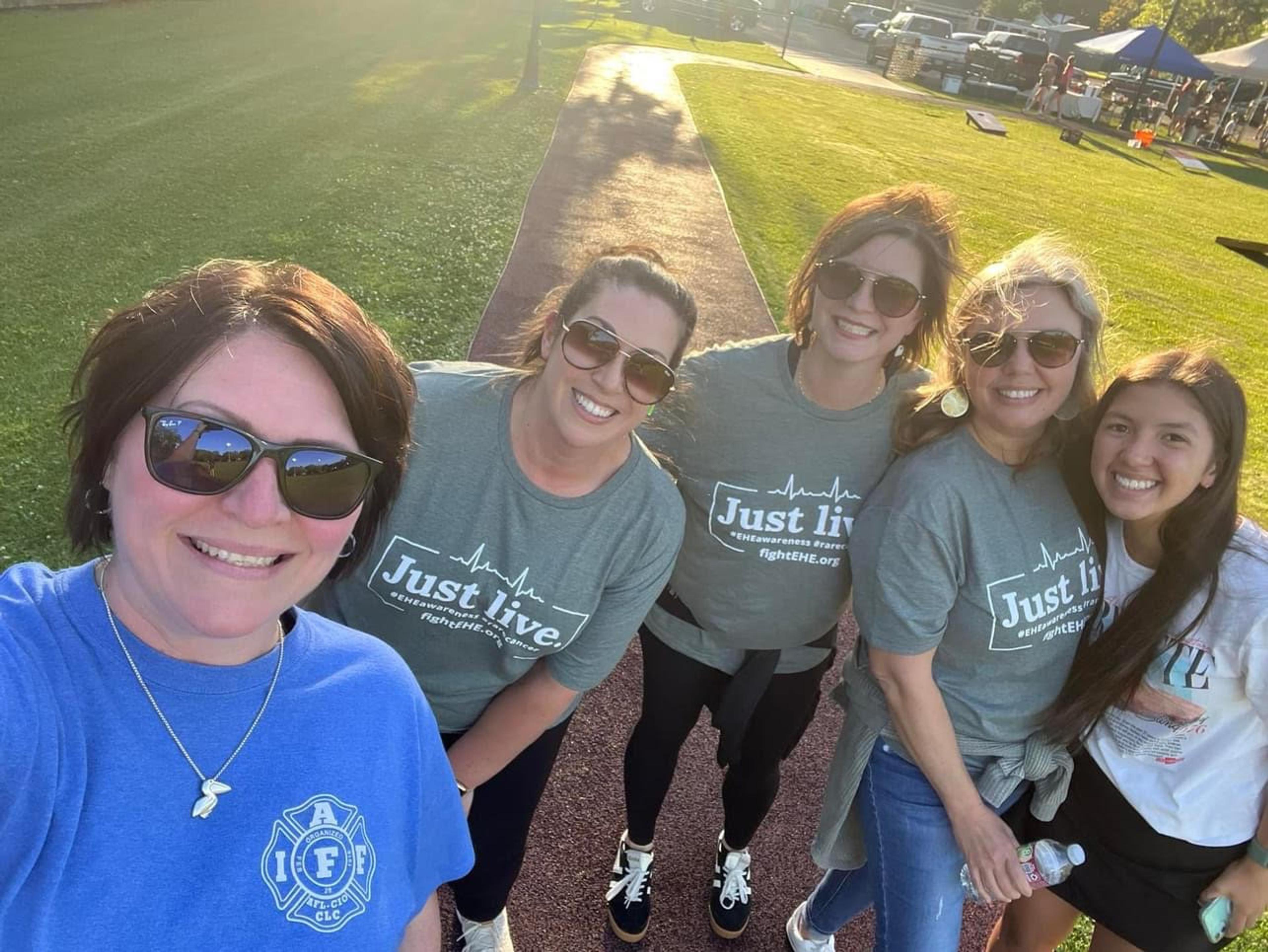 Group selfie with the ladies!