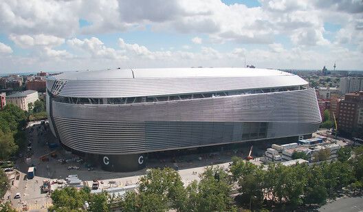 Estadio Santiago Bernabéu: Too Big a Stadium for Too Little a Club