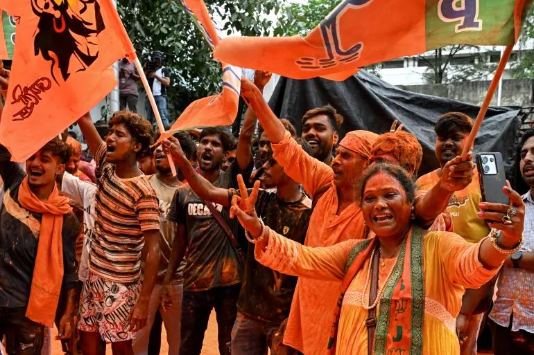 The Poriborton rekindling Bengal’s bargain with Democracy: Unravelling the politics of division and polarisation that follows. 