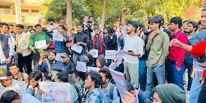 Delhi HC slams Jamia for student ban, calls for dialogue instead