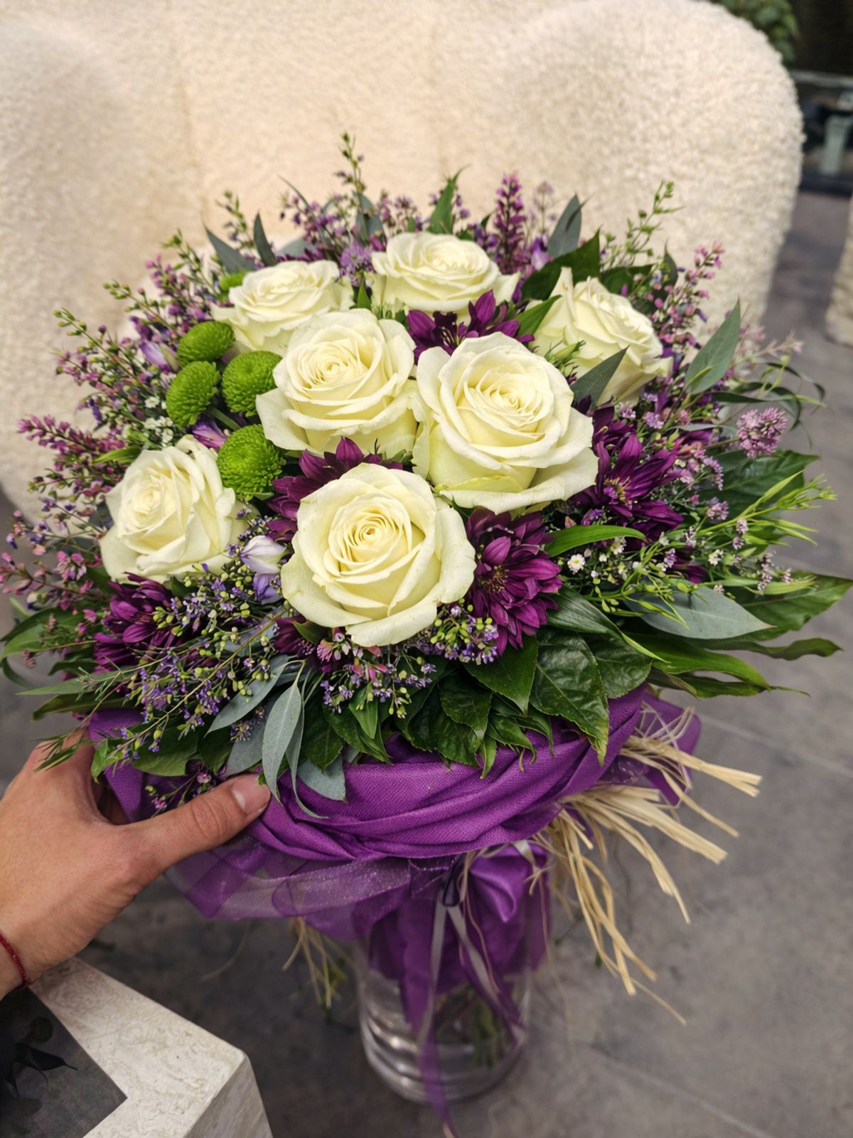 Екзотичен букет с рози