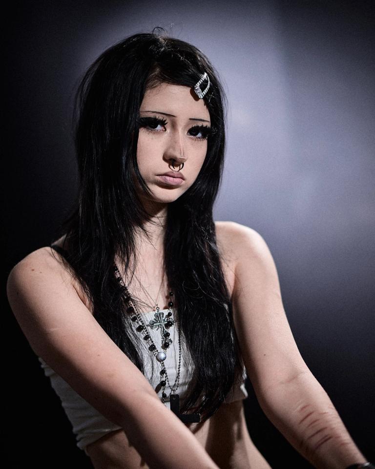 image-b3c394c8c8f5e5b7c96e73d9bee1d1dc93efde0c-1600x2000-jpg