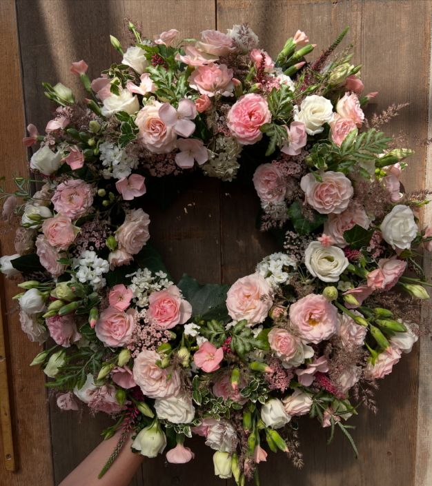 Stimmungsbild für Trauerblumen mit persönlicher und würdevoller Wirkung