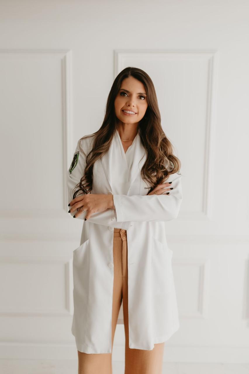 Dra. ALINE ARAÚJO FAZENDA