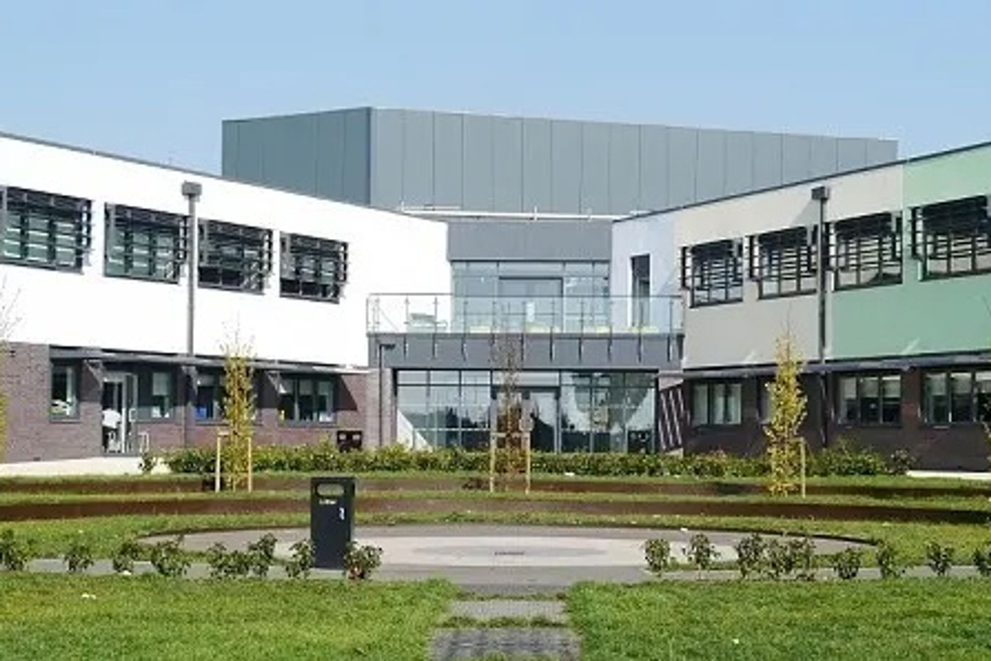 Melior Community Academy from the outside