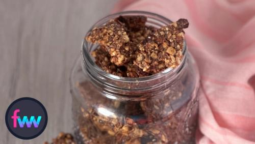 Chunky kettlebell crunch granola