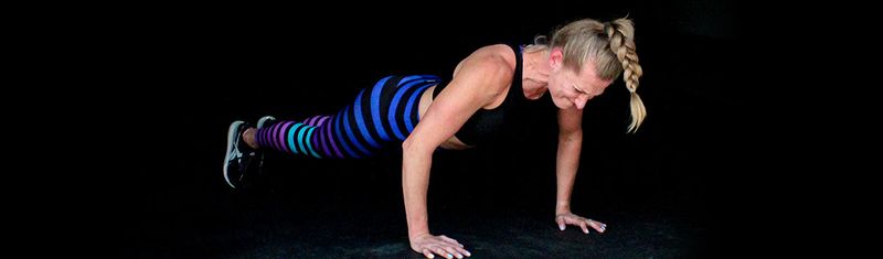 STOP DOING GIRL PUSH UPS AND DO THEM RIGHT (THE PERFECT PROGRESSION FOR  WOMEN AND BEGINNERS). 