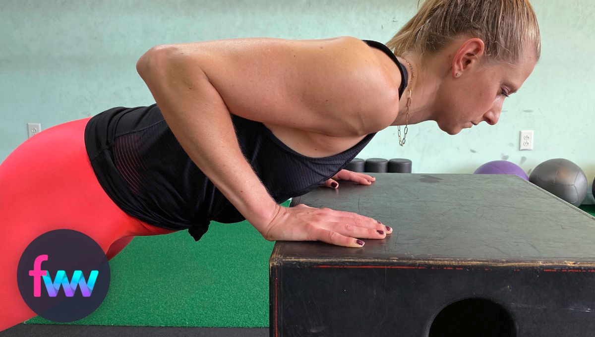 Chest position on box pushups.