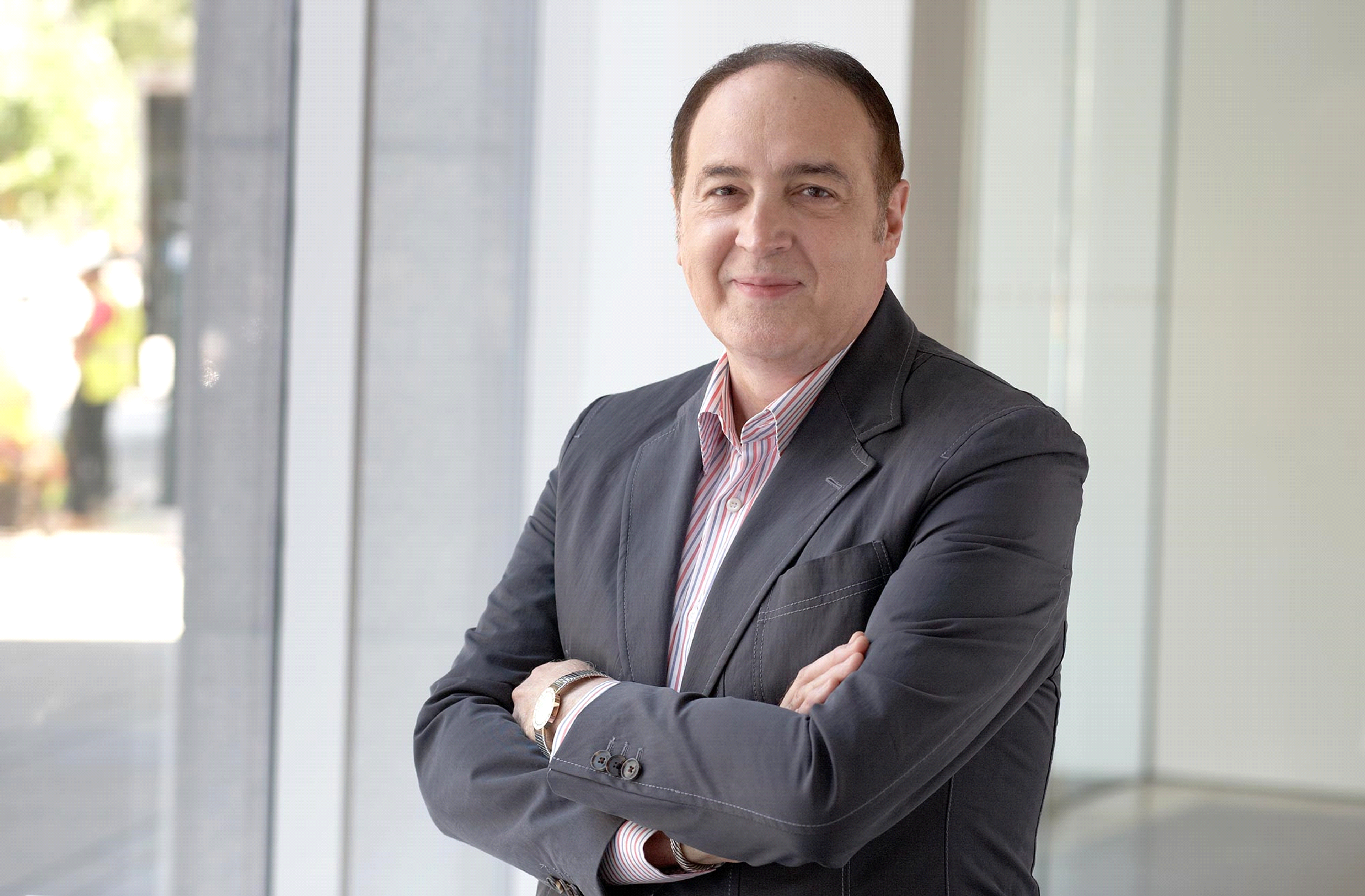 Nestor Santa Cruz