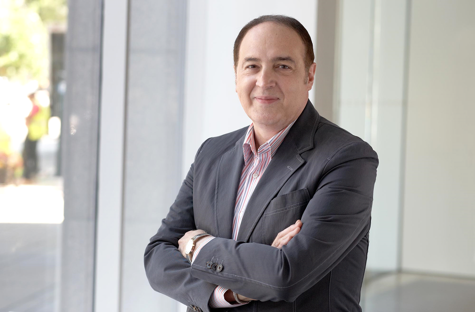 Nestor Santa Cruz