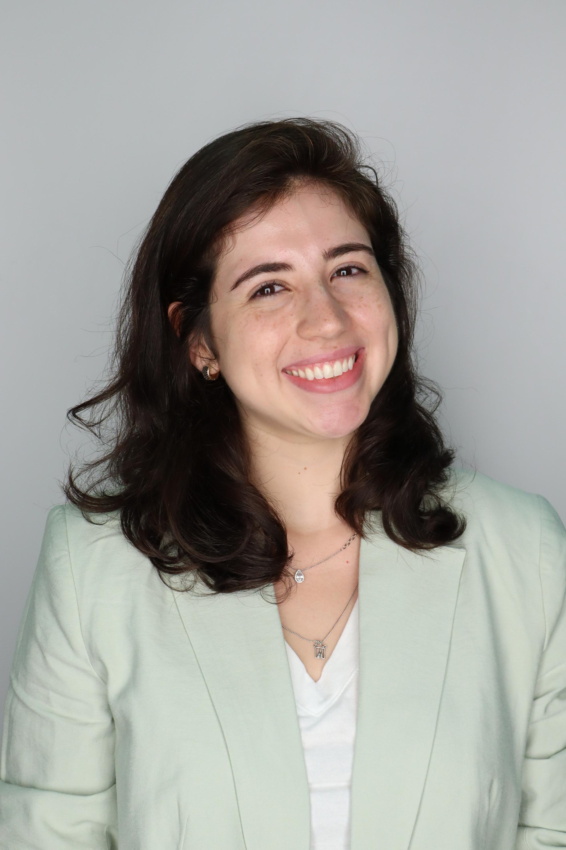 Stephany Altruda headshot