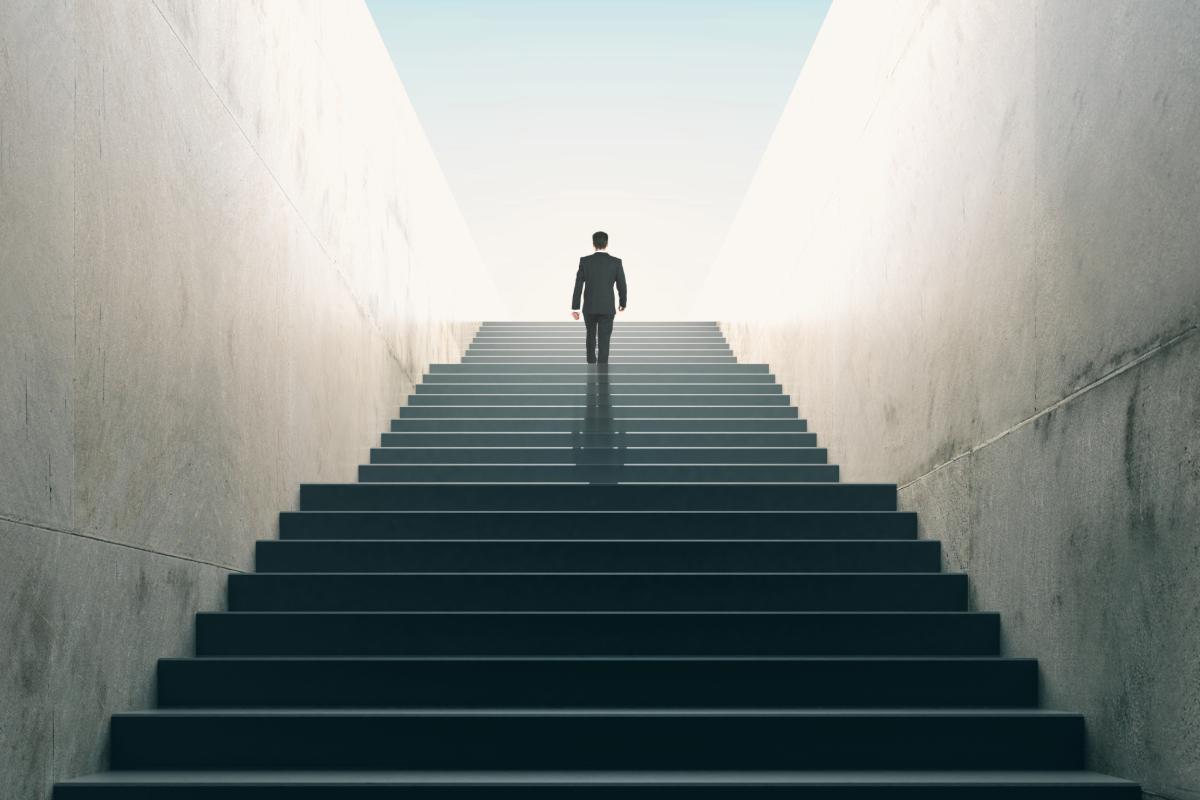 Amer Kaissi explains that the best leaders are those that combine humility with ambition to get the best out of themselves, their teams, and organizations.