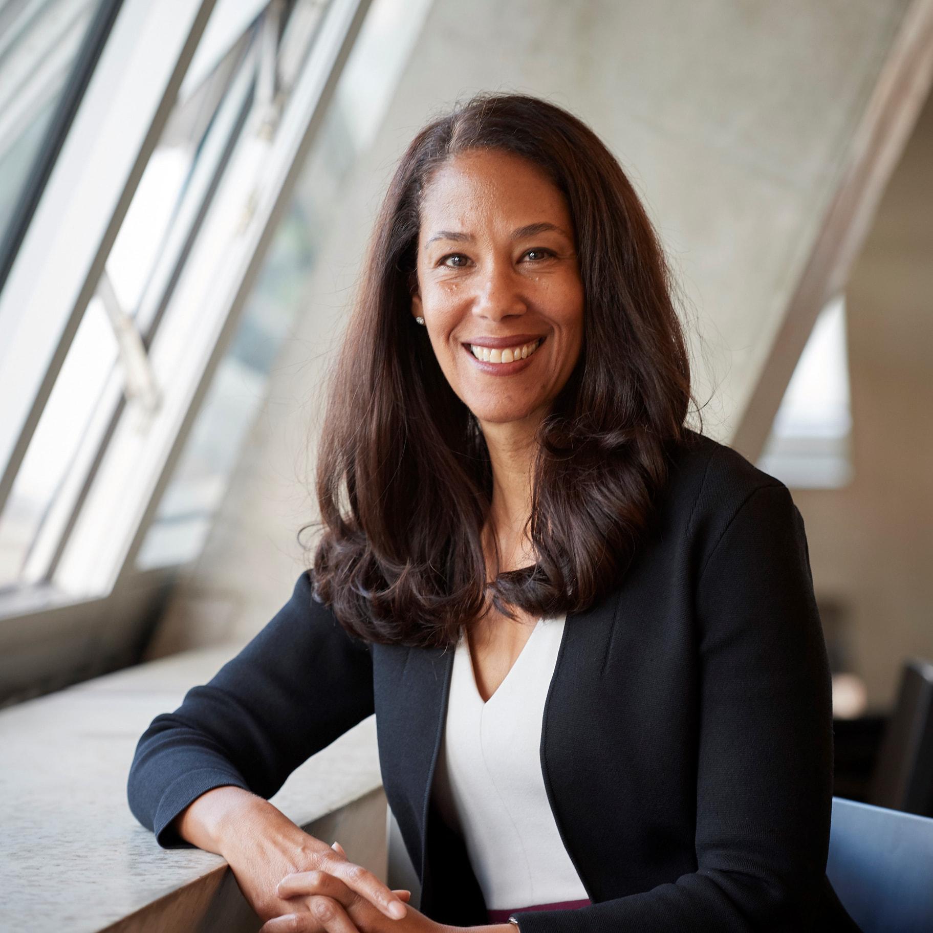 Mona Sutphen