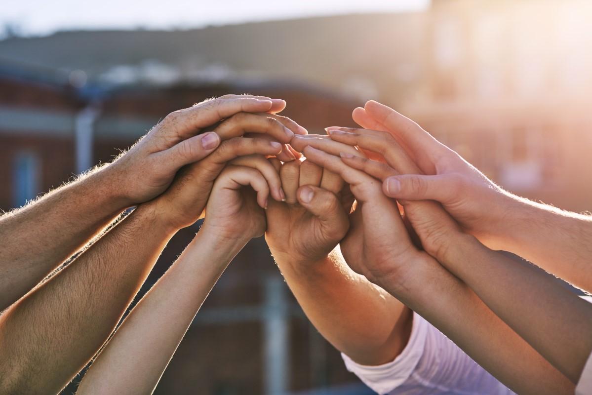 Jamie Valvano, educator, cancer advocate, and motivational speaker, shares how harnessing the power of a united team can enable you to find victory in any circumstance.