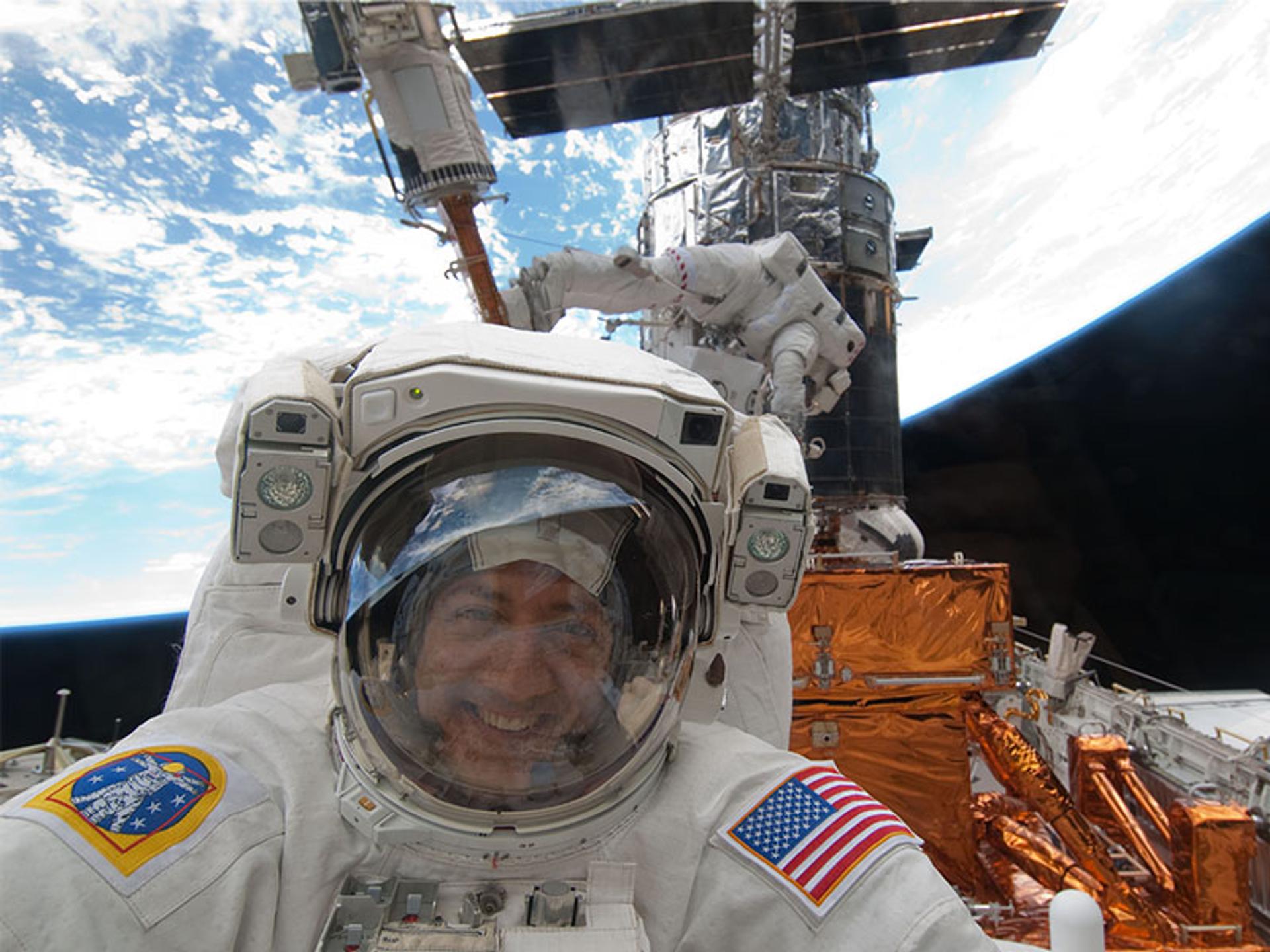 Former NASA Astronaut, Mike Massimino, shares lessons on innovative problem solving.