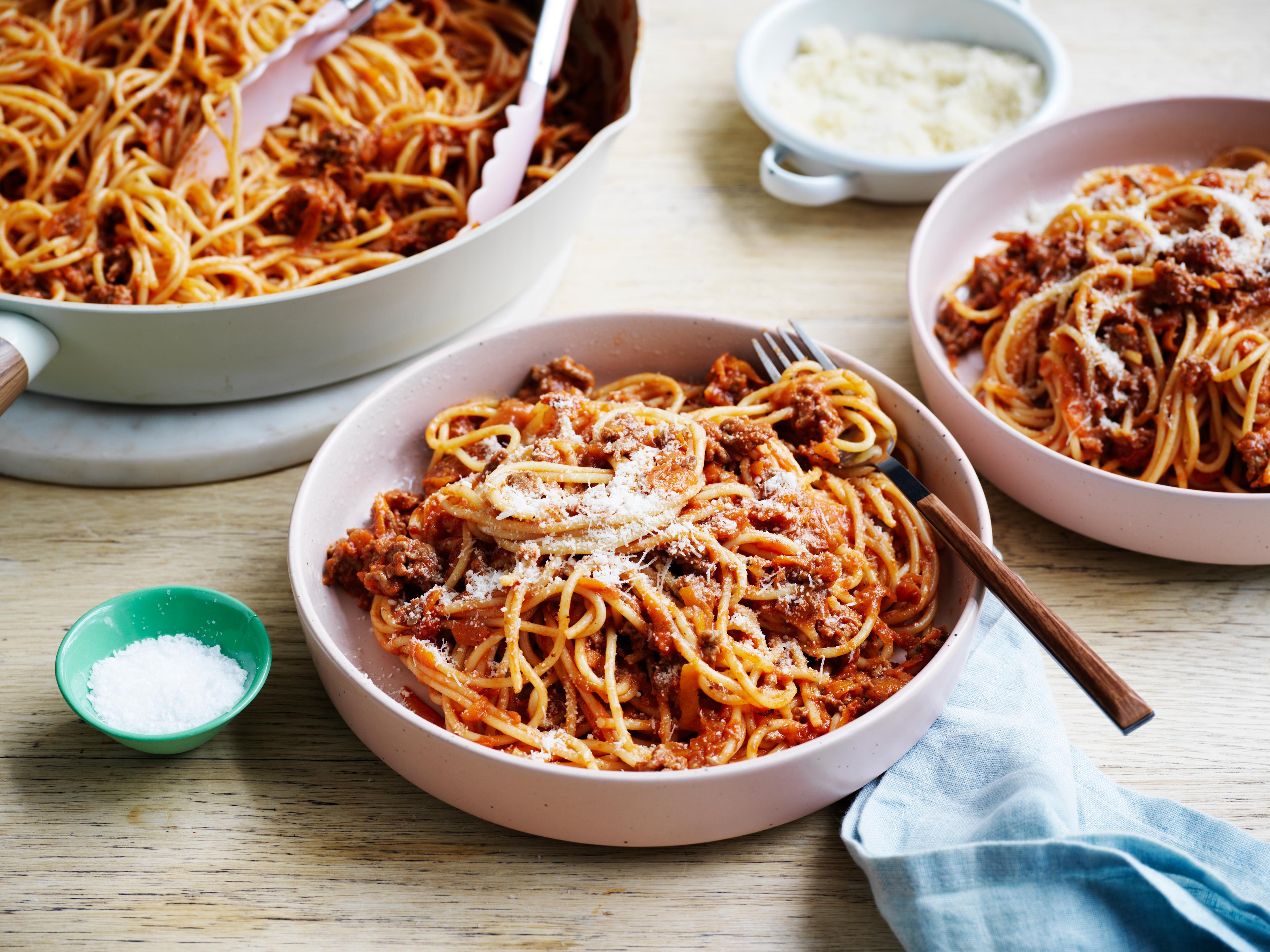 Simple spaghetti bolognese