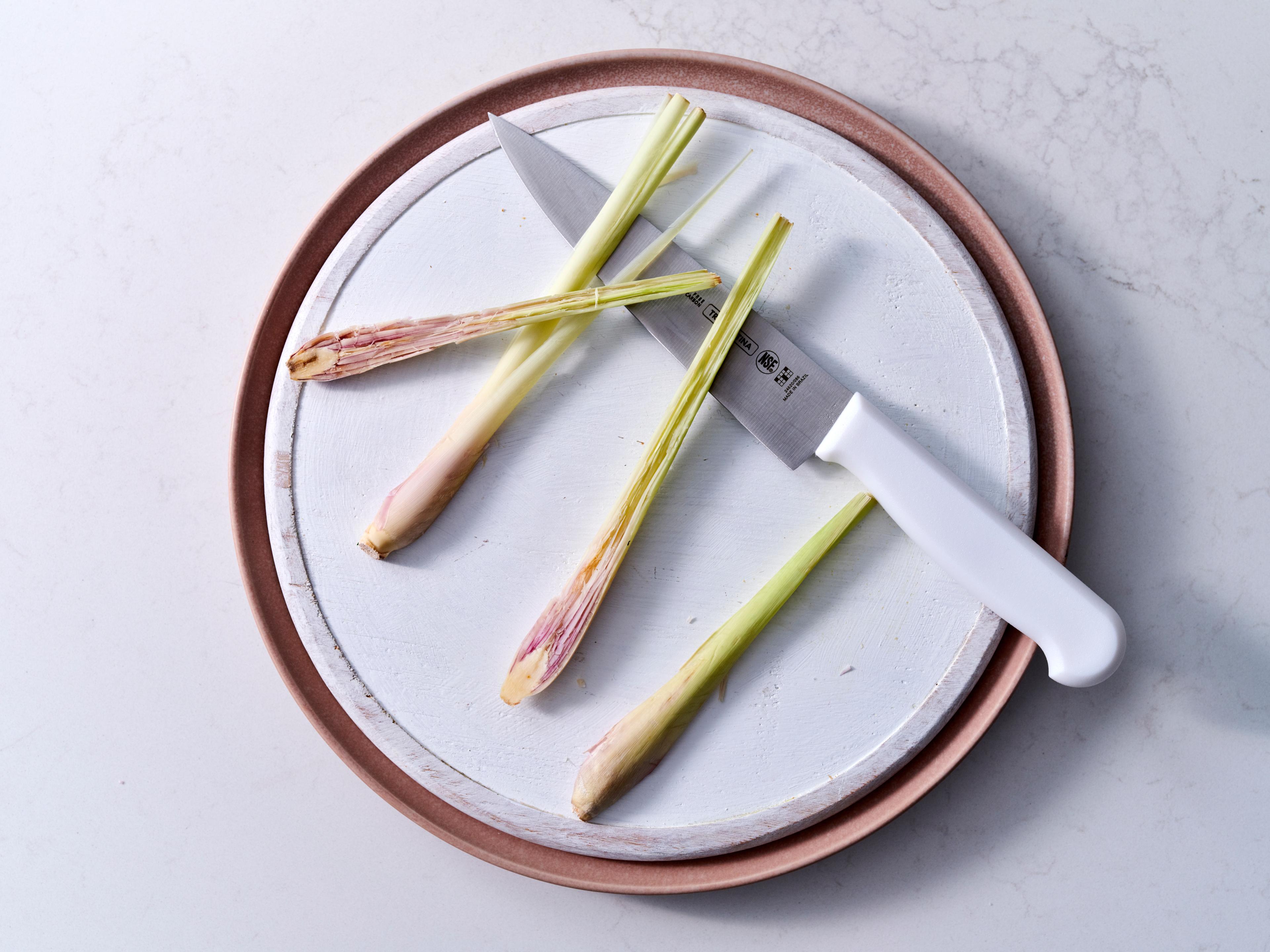 Fresh lemongrass image QuiteLike