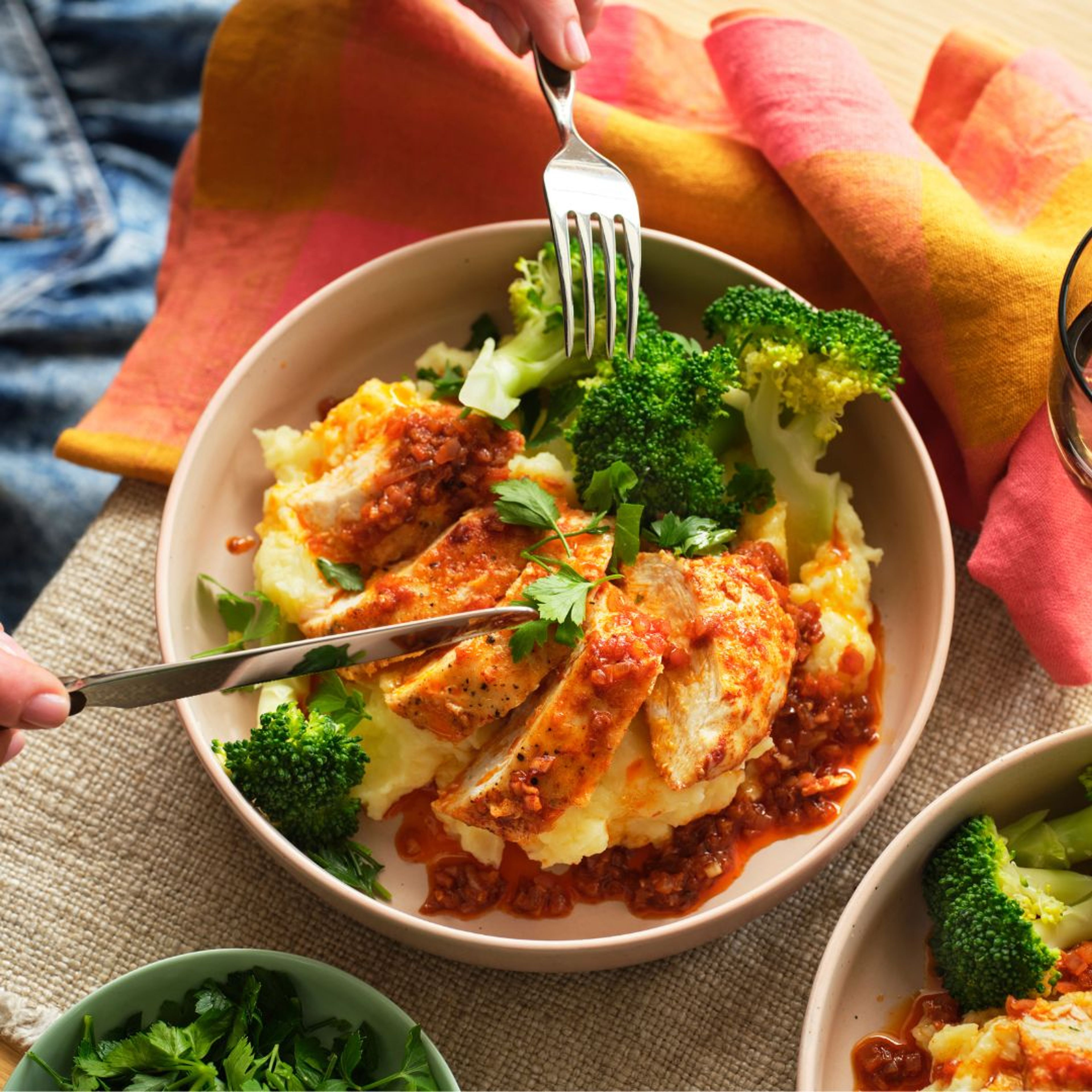 paprika chicken with mash and broccoli