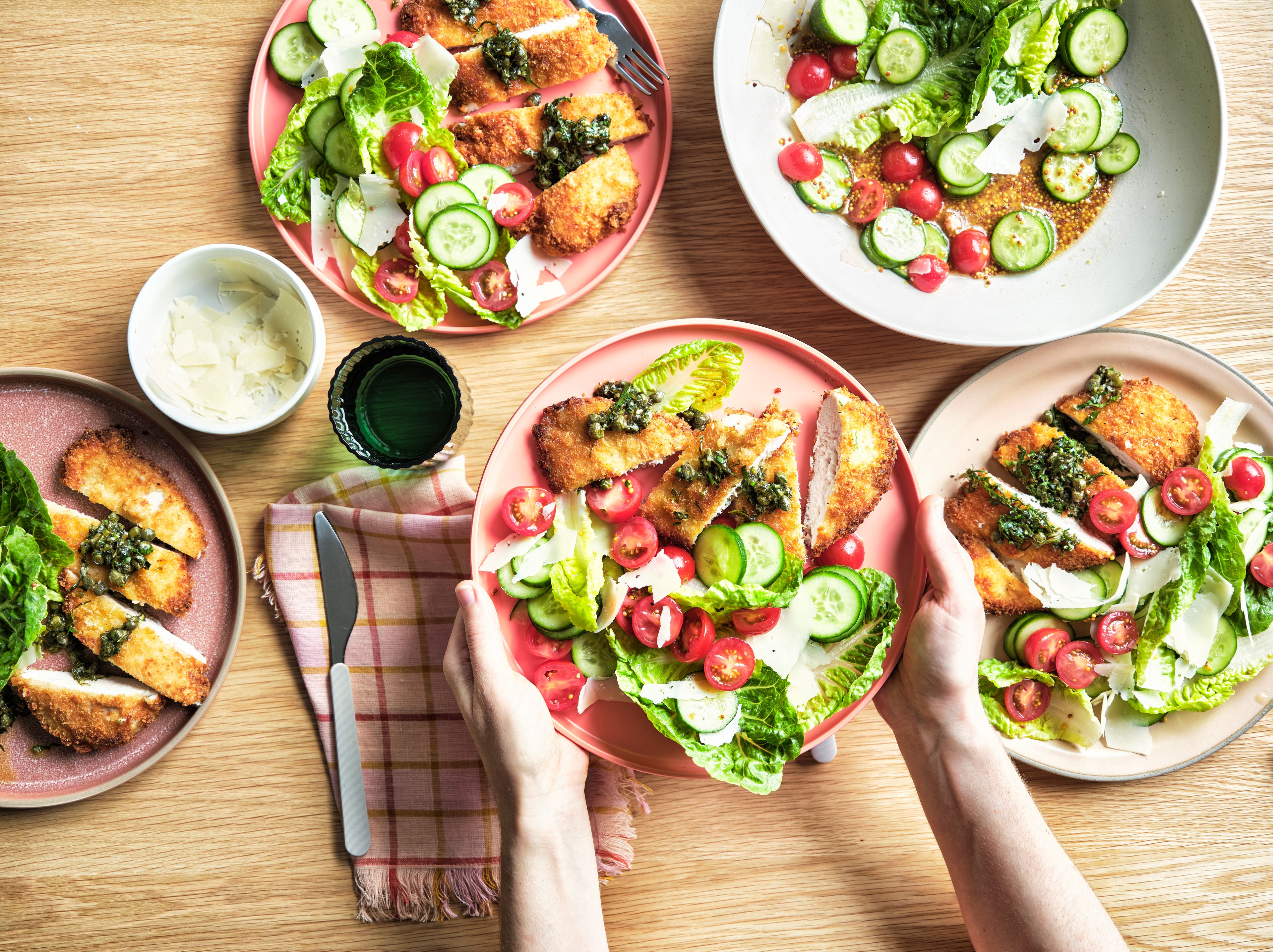 Low carb chicken with salad