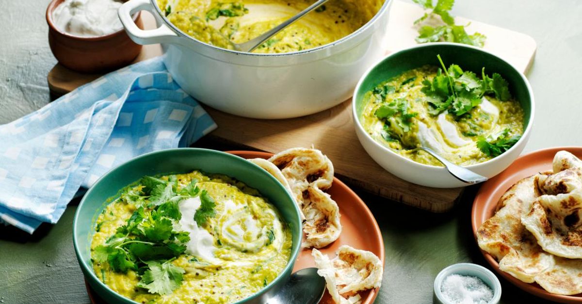 One-Pot Spinach and Yoghurt Dahl