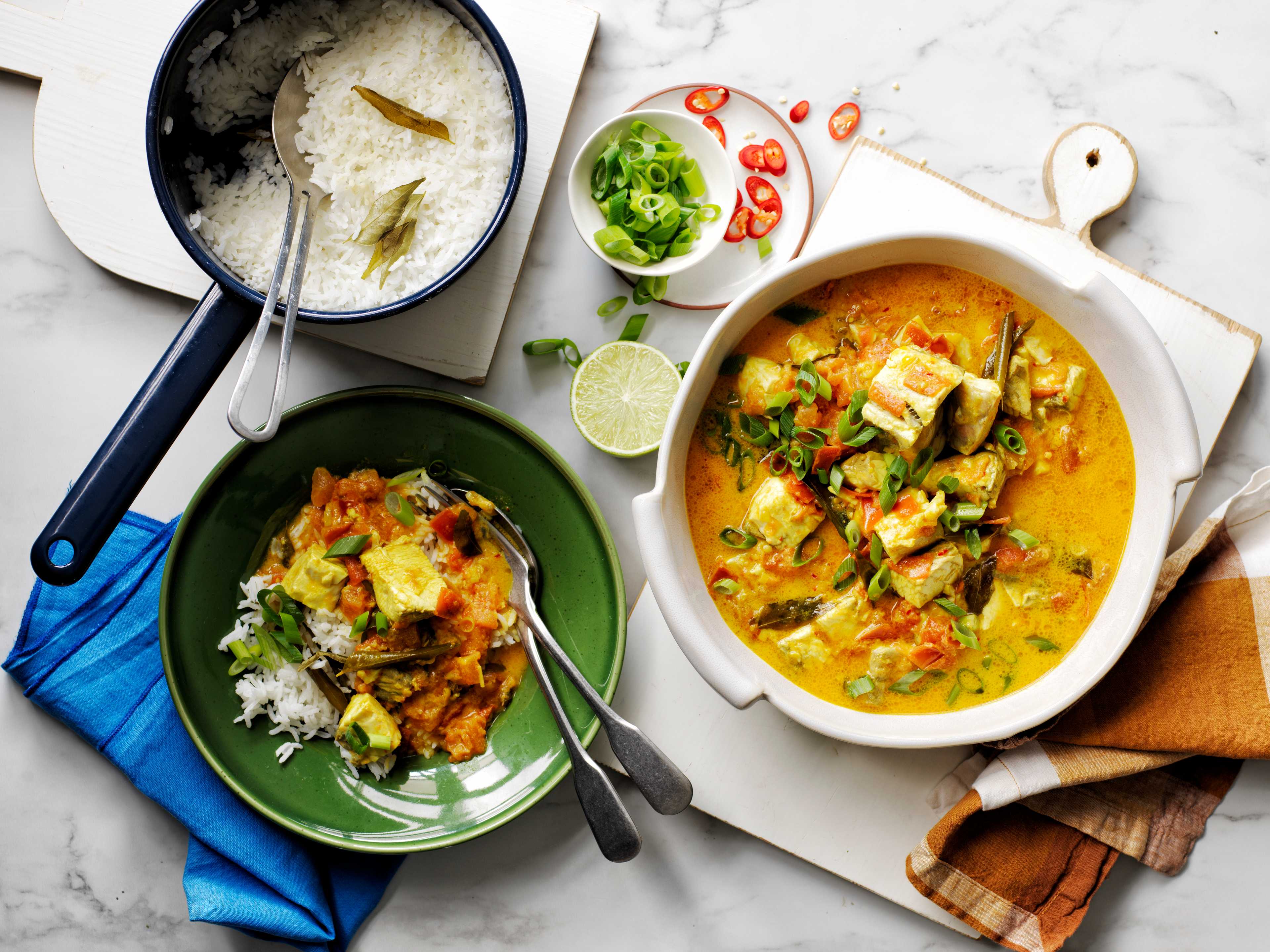 Light Sweet and Sour Turmeric Fish Curry