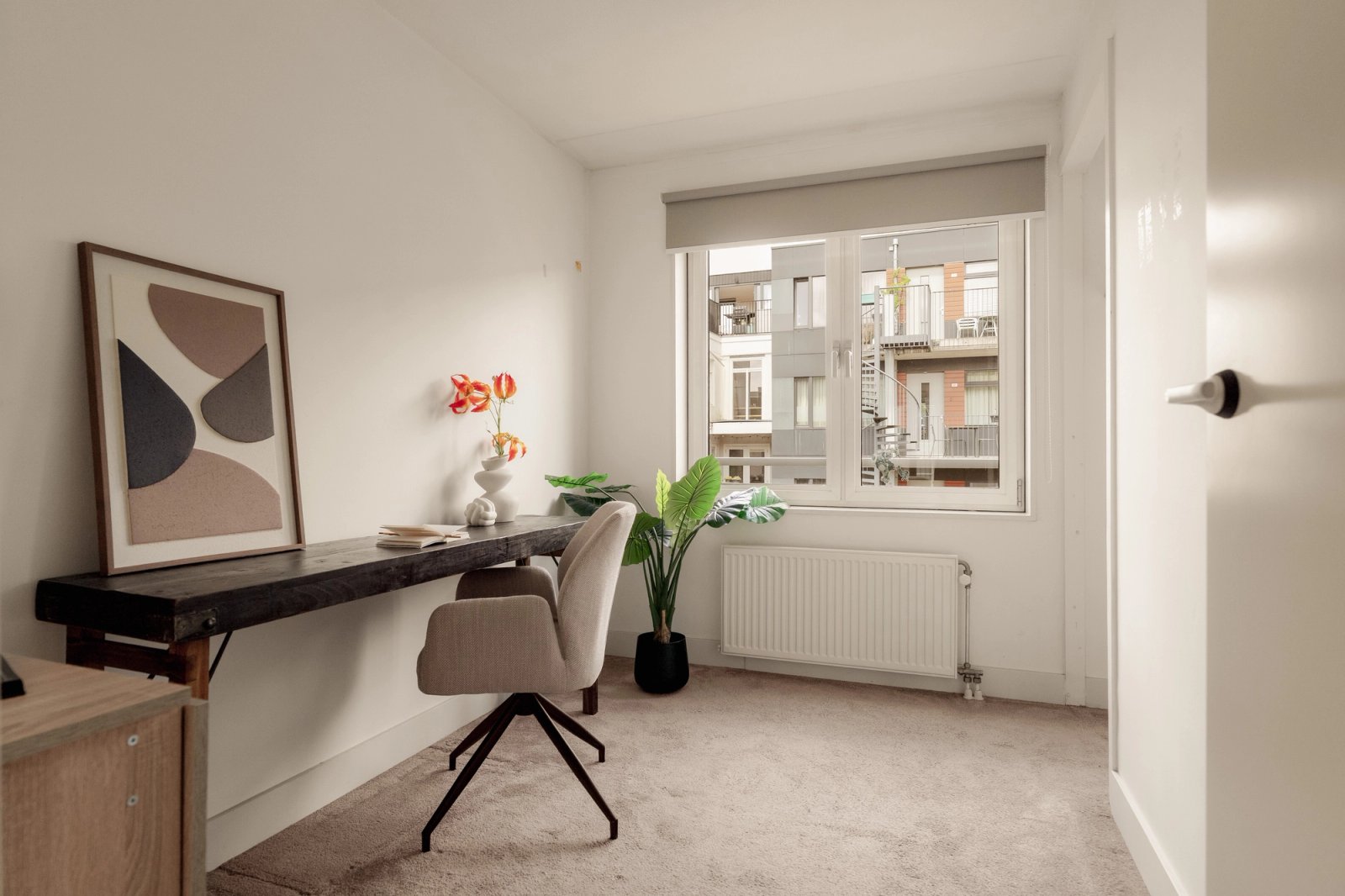 Royale en smaakvol gerenoveerde leefruimte in de Ruyschstraat Amsterdam
