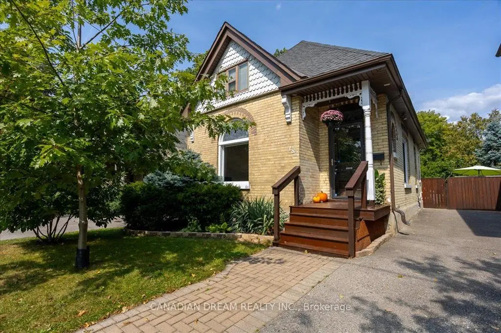 182 Briscoe Street E London image 1